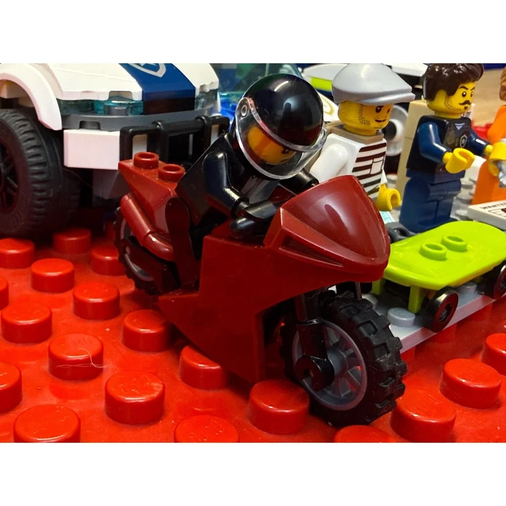 LEGO City Police Mixed Lot Transport Truck Patrol Car Minifigures Motorcycles